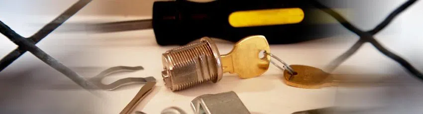 community Locksmith Store Huffman, TX 281-815-2978 - changing-locks